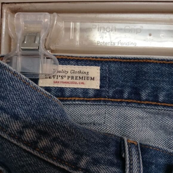 Levi's Button Front Mini Skirt - Picture 12 of 12